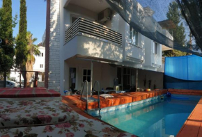ELIT1 Villa 10 BEDS FULL TRIPLEX VILLA in BELEK Golf area with PRIVATE POOL & GARDEN WIFI NETFLIX Full Kitchen & Bed Equipments Air Conditions free parking